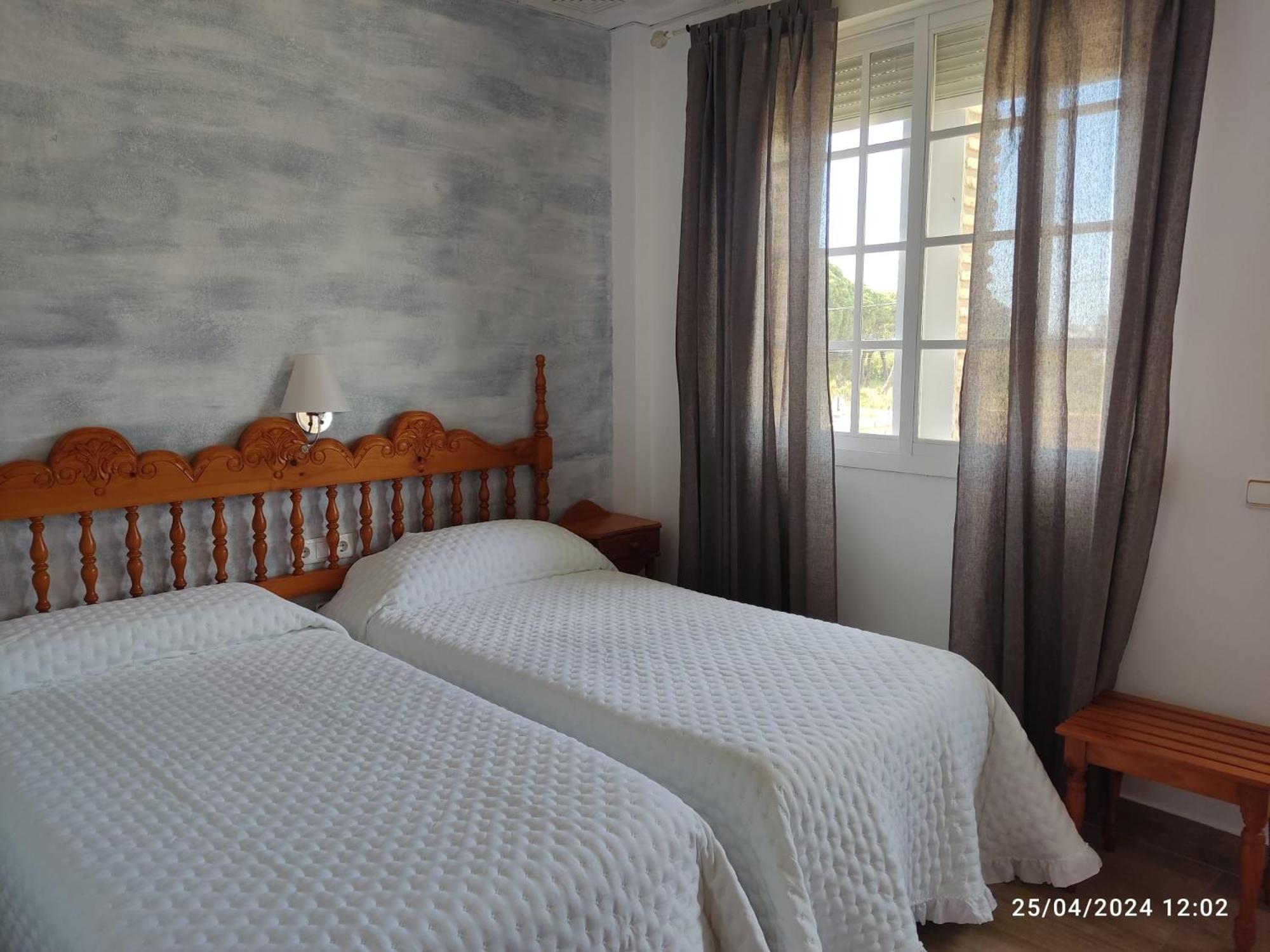 Hostal Quinto Pino Чипиона Екстериор снимка