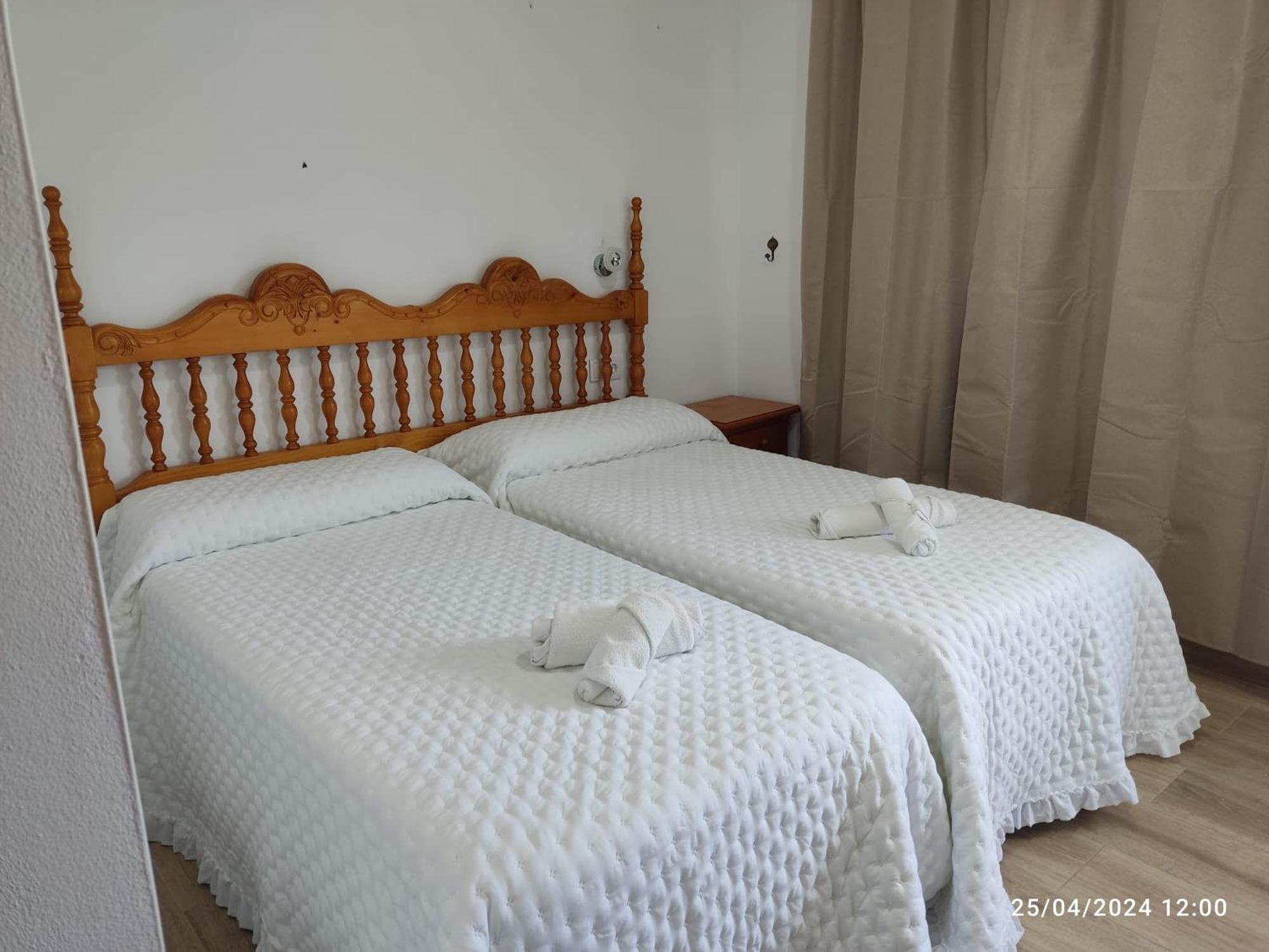 Hostal Quinto Pino Чипиона Екстериор снимка