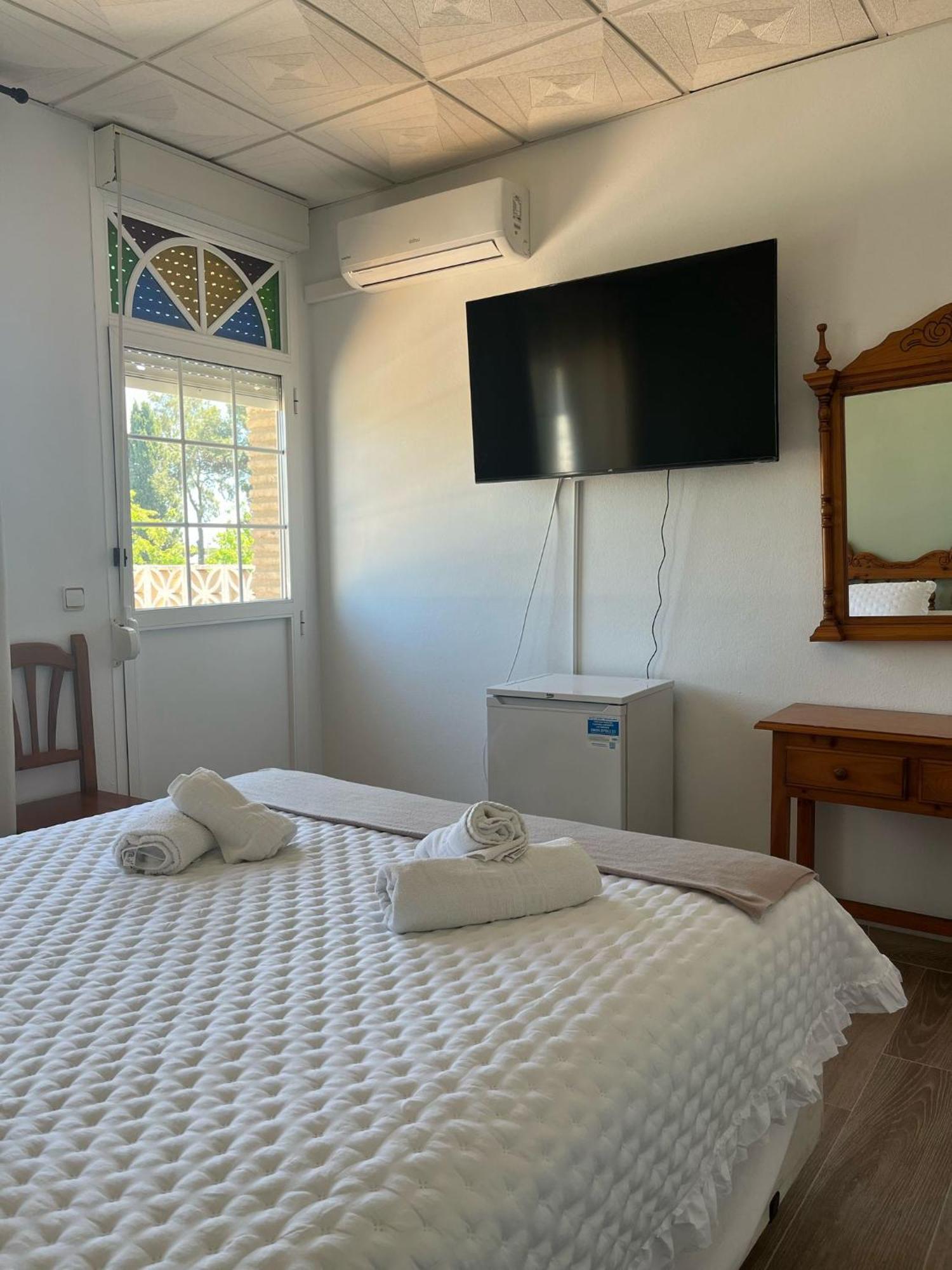 Hostal Quinto Pino Чипиона Екстериор снимка