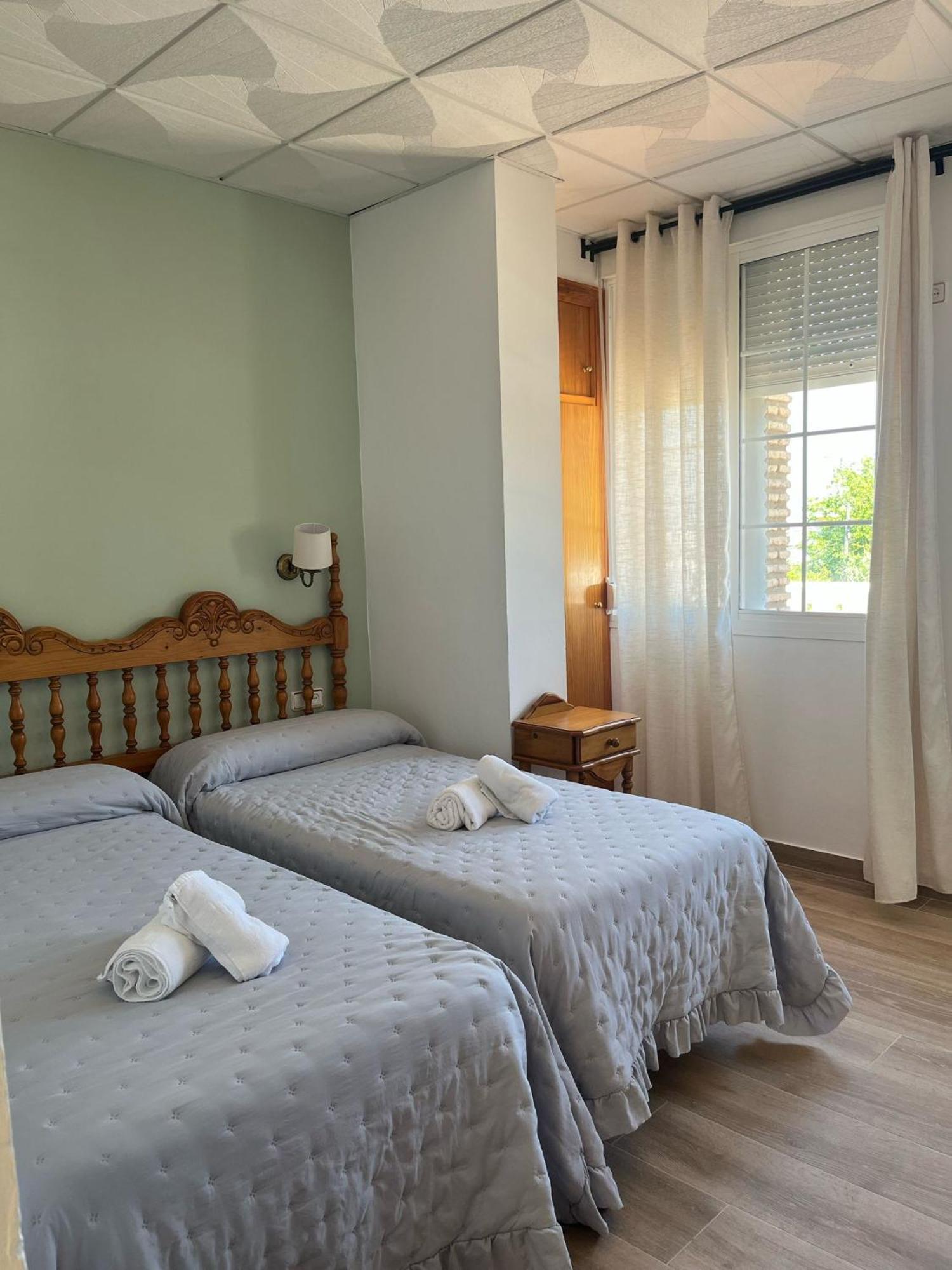 Hostal Quinto Pino Чипиона Екстериор снимка