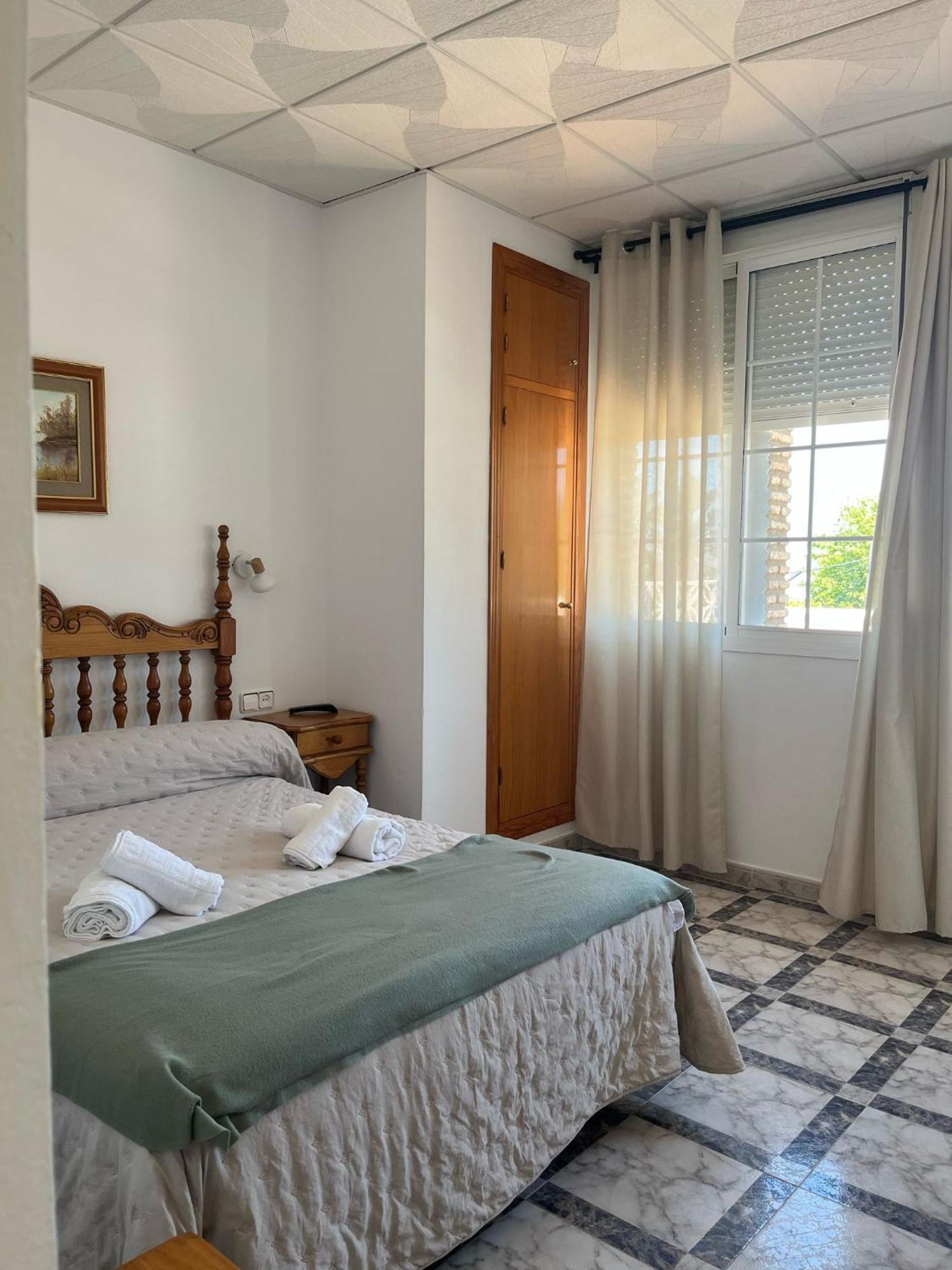 Hostal Quinto Pino Чипиона Екстериор снимка