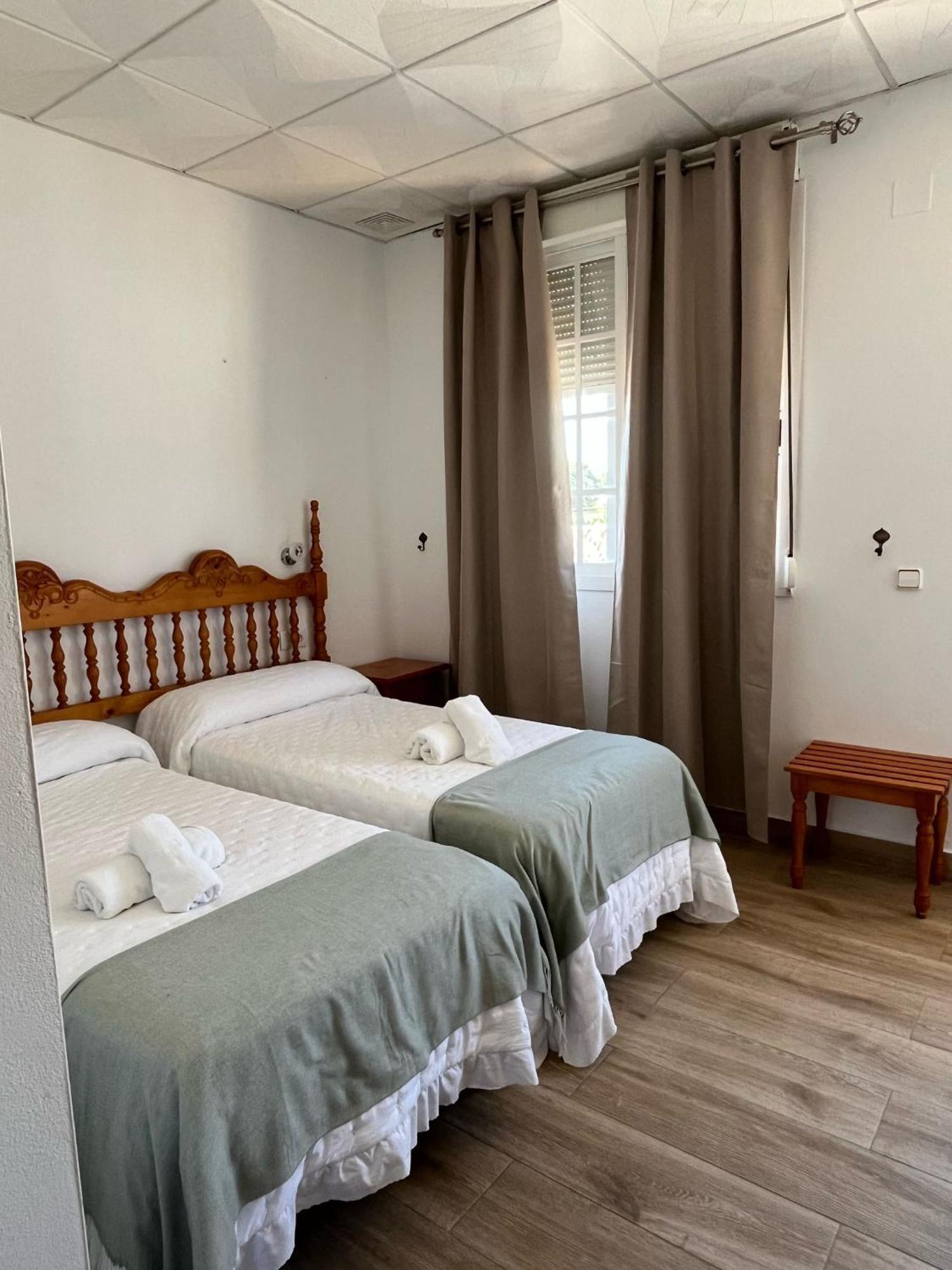 Hostal Quinto Pino Чипиона Екстериор снимка