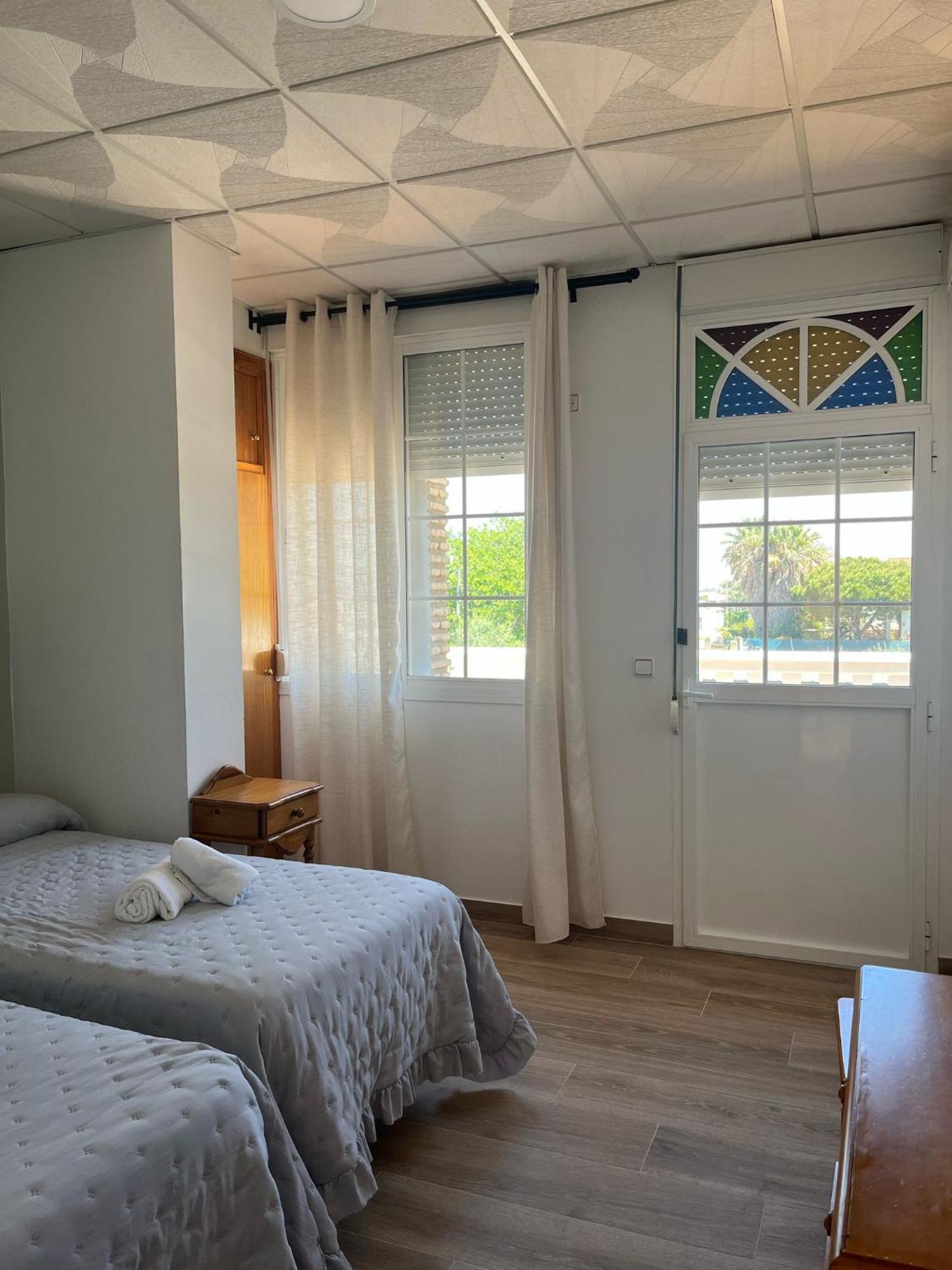Hostal Quinto Pino Чипиона Екстериор снимка