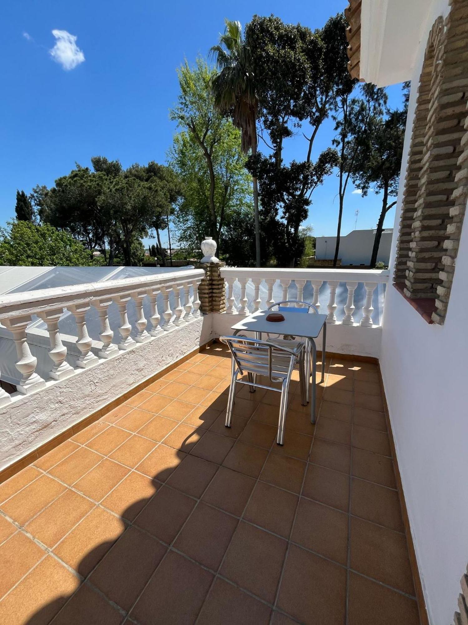 Hostal Quinto Pino Чипиона Екстериор снимка
